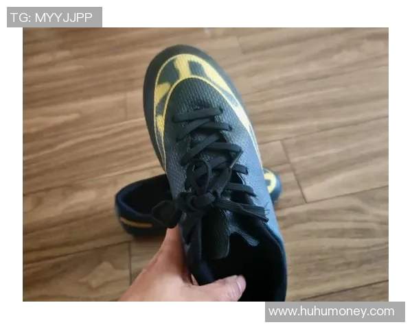 足球明星赠送鞋子给孩子们传递爱与希望的正能量行动 足球明星赠送鞋子给孩子们传递爱与希望的正能量行动